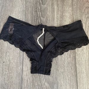 Black Mesh w/ faux pearl string in back